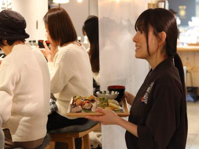 ＧＹＲＯ ＨＯＬＤＩＮＧＳ株式会社／京都舞鶴港 活鮨02のアルバイト写真