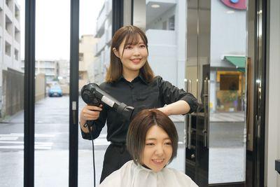 ヘアーサロンベスト 東阿倉川店(パート)スタイリスト(株式会社ハクブン)の求人画像