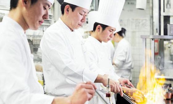 軽井沢ホテルブレストンコート　(調理・パティシエ)のアルバイト写真