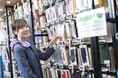 auショップ イオンモール新居浜(学生スタッフ)のアルバイト写真