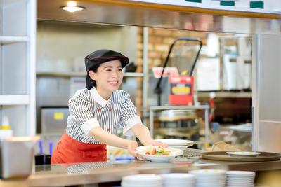 ジョリーパスタ 掛川インター店[JP0512］のアルバイト写真
