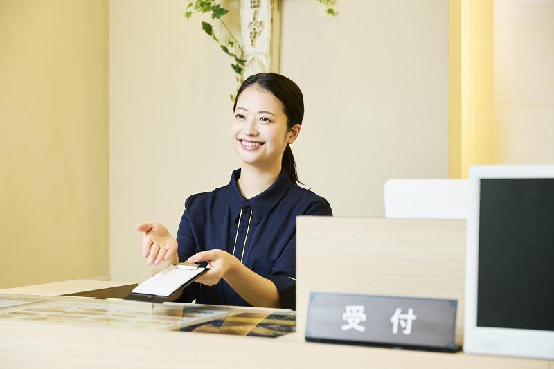 【カラオケスタッフ】未経験も安心!髪色自由・ネイルOK!シフトも柔軟!