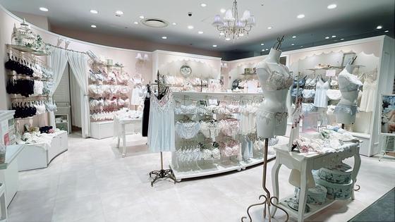 リサマリ なんばマルイ店のアルバイト写真