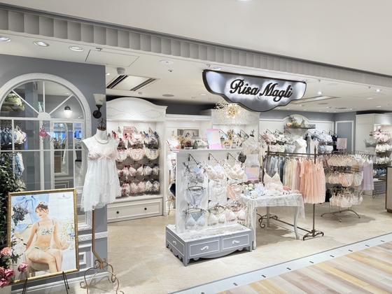 リサマリ 博多アミュエスト店のアルバイト写真