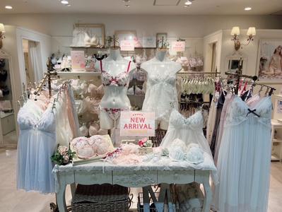 リサマリ池袋東武ホープセンター店のアルバイト写真