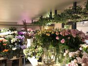 Flower Shop KEIO 新宿地下店のアルバイト写真1