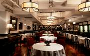 銀座ブルーリリー ステーキ＆チャイニーズレストラン【1099】_ホールのアルバイト写真3