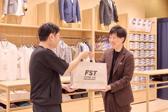 FUTURE SUIT TECHNOLOGY イオンモール京都五条店[5704]のアルバイト写真