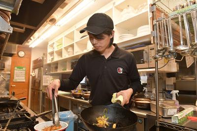 赤から甲府昭和店(株式会社甲羅)キッチンスタッフ[095]のアルバイト写真