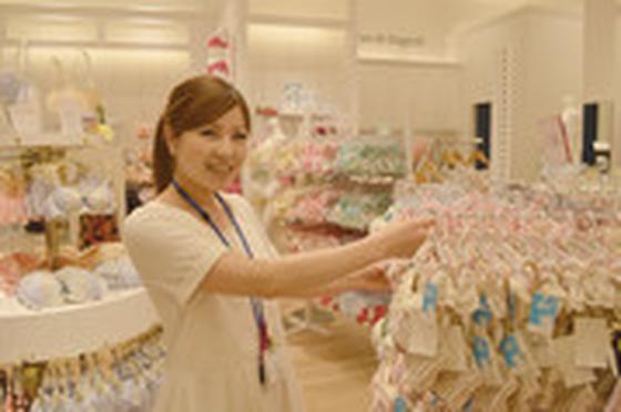 fran de lingerie イオンモール各務原インター店のアルバイト写真