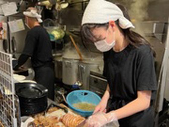 豚山 関内店02のアルバイト写真