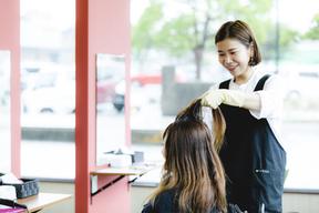 ヘアカラー専門店カラープラス 敦賀店のアルバイト写真