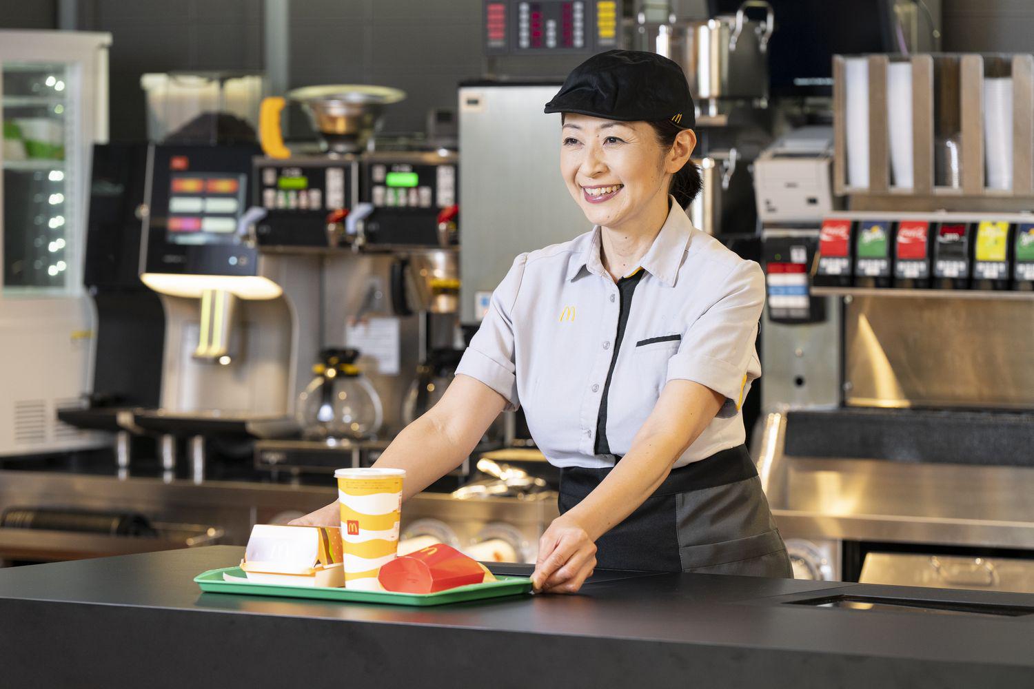 マクドナルド 秋田新国道店の求人画像