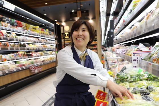 クイーンズ伊勢丹 笹塚店/【パート】食品売り場の品出しスタッフ/遅番のアルバイト写真