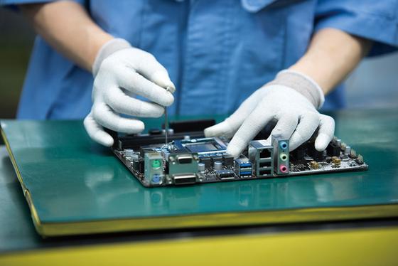 マウスコンピューター飯山工場のアルバイト写真