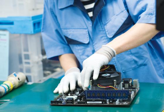 マウスコンピューター飯山工場のアルバイト写真