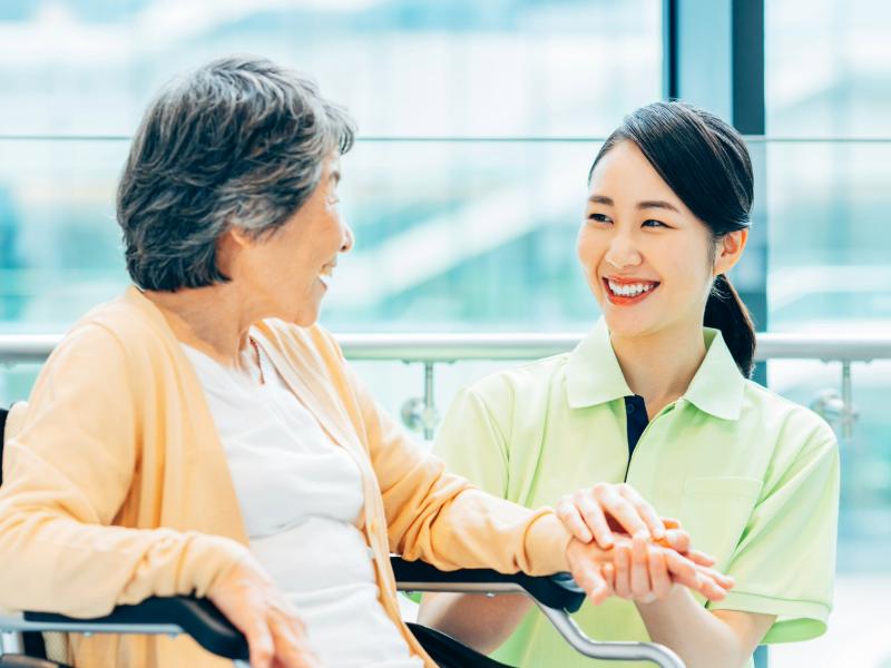 介護業界で長く活躍してほしいからこそ、もっと働き方に選択肢を！