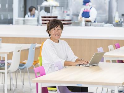 9200/社_NGFホールディングス（株）/ (正社員)営業のアルバイト写真