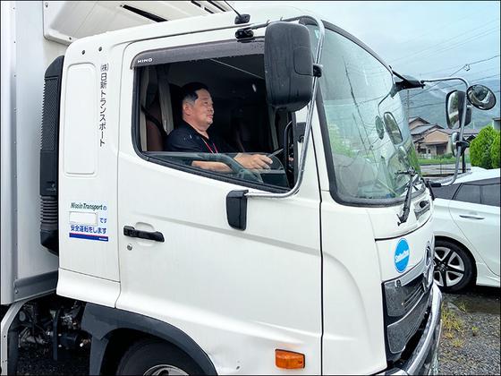 株式会社日新トランスポート 桑名ハブセンター【4tドライバー_9の1】のアルバイト写真