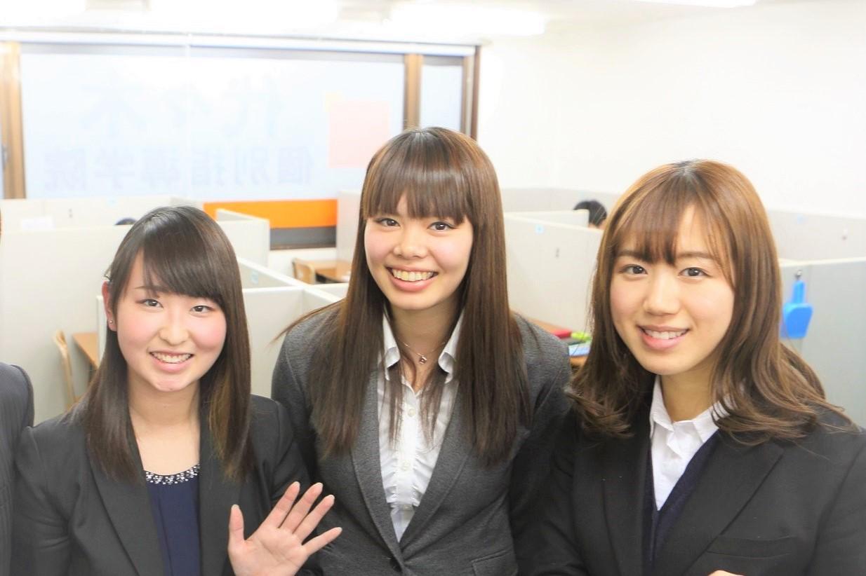 ＼チャーミングな笑顔☆歓迎！／小・中・高校生の塾講師★＜新学期～...