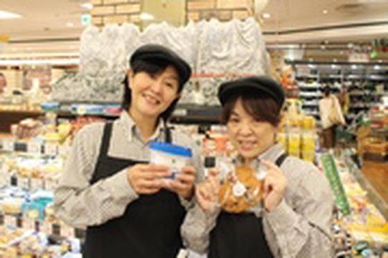 Odakyu OX 秦野店(パート)夜間担当者のアルバイト写真