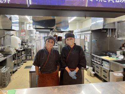 足柄SAフードコート店みくりや亭/382420のアルバイト写真