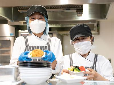 新宿高島屋 社員食堂パノラマのアルバイト写真