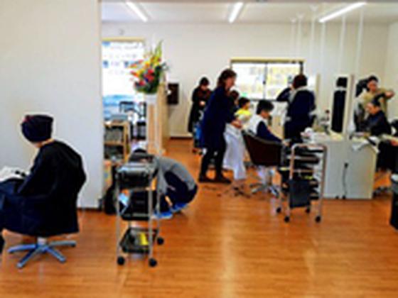 ヘアーランド東久留米滝山店のアルバイト写真