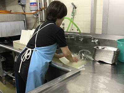 浜名湖レークサイドプラザ(洗い場スタッフ)/株式会社トータルグロースのアルバイト写真
