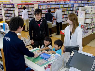 古本市場 灘店[085]のアルバイト写真