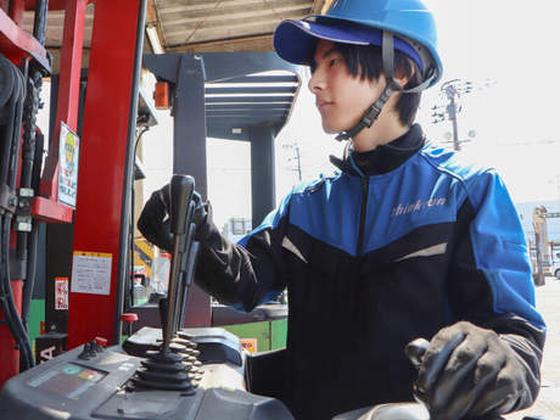 (株)シンクランホールディングス_熊本宇土倉庫_フォークリフト_36726のアルバイト写真