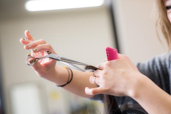 カットヘアー 神栖店のアルバイト写真