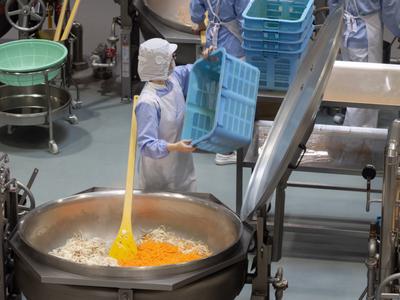 ティー・エム・エス株式会社/カップ麺やカップスープの食品製造のアルバイト写真