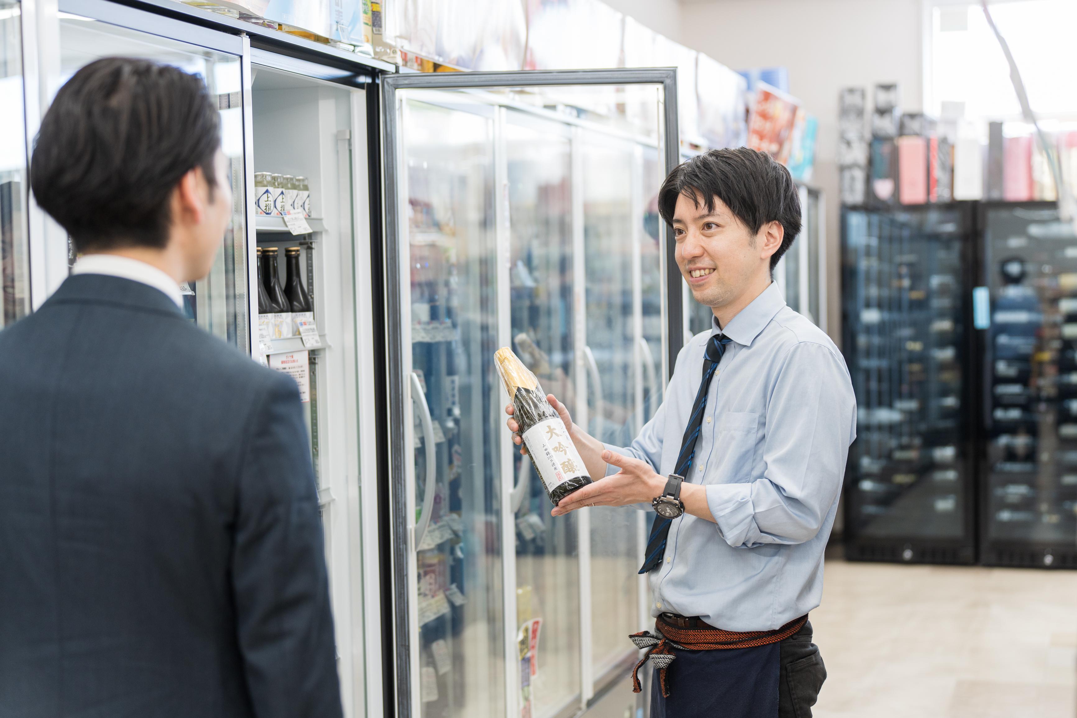 〈山梨県中央市〉お酒専門店「戸田酒販」での販売スタッフ募集！