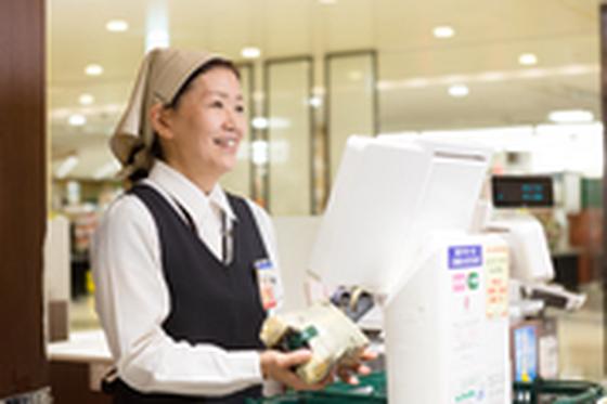 青葉台 東急フードショー レジ(東急ビジネスサポート株式会社)のアルバイト写真
