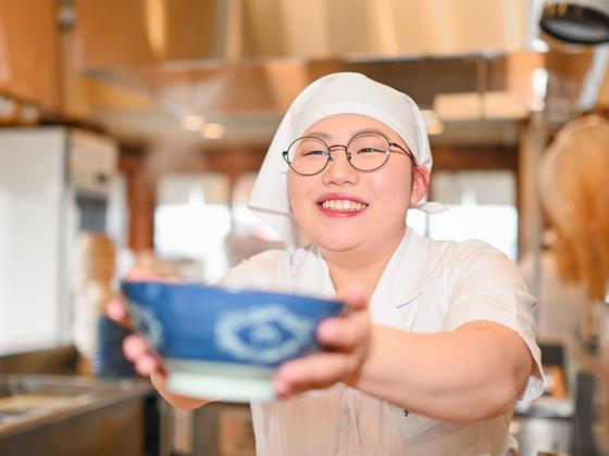 丸亀製麺マリンピア店(主婦主夫歓迎)[110932]のアルバイト写真