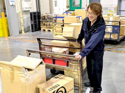 東西株式会社【物流管理者】夜勤キャリア　岩槻［03-02］のアルバイト写真