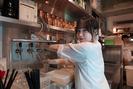 餃子と唐揚げの酒場 しんちゃん 谷四店/ホール・キッチンのアルバイト写真