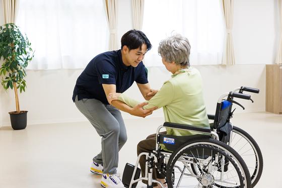 ツクイ・サンフォレスト千葉稲毛（住宅型有料老人ホーム）のアルバイト写真