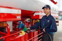宇佐美ガソリンスタンド 立川富士見店(出光)(株式会社ユーオーエス) /113098sy